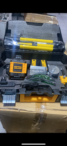 تراز لیزری نورسبز دیوالت